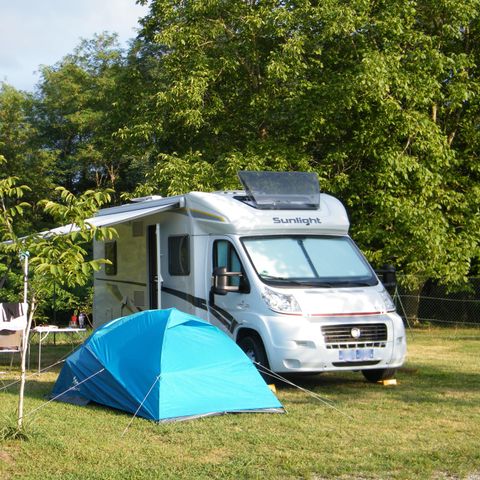 PIAZZOLA - Auto da campeggio