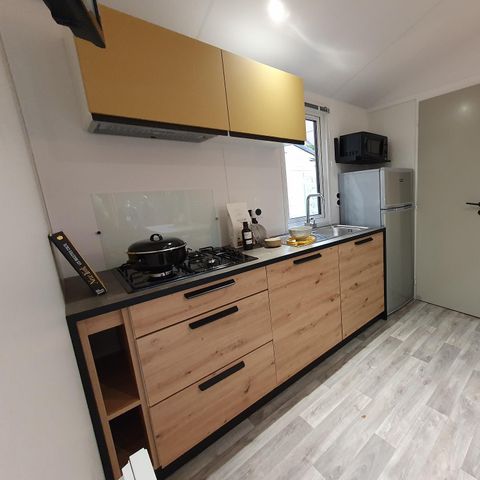 Mobilheim 4 personen - 25m2 (2021) + Halbüberdachte Holzterrasse 8m2. 4 Pers.