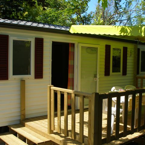 Mobilheim 6 personen - 28m² + Überdachte Holzterrasse 12m² 4/6 Pers.