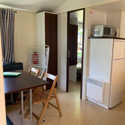 Mobilheim 6 personen - 28m² + Überdachte Holzterrasse 12m² 4/6 Pers.
