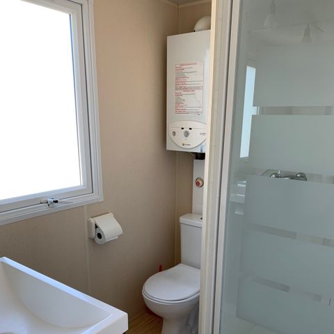Mobilheim 4 personen - 20m² + Überdachte Holzterrasse 8m². 2/4 Pers.