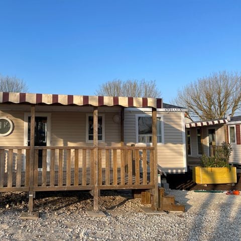 Stacaravan 6 personen - 32m2 - 3 slaapkamers - AIR CONDITIONING - Overdekt terras 12m2