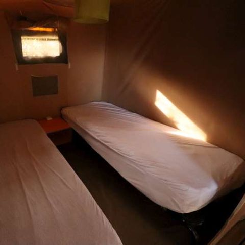 Bungalowzelt 4 Personen - 16 m² ohne Sanitäranlagen