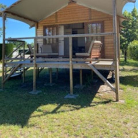 HÉBERGEMENT INSOLITE 4 personnes - LODGE SUR PILOTIS