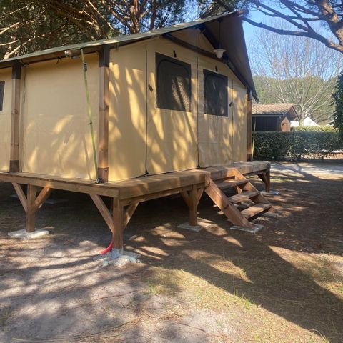 Glampingtent 4 personen - luifelbungalow 19m² zonder sanitair (accommodatie voor het seizoen 2022)