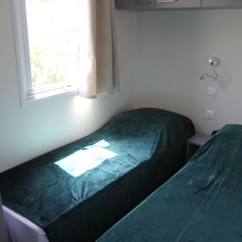 BUNGALOW 8 personnes - Privilège 40m² - 3 chambres - Clim - 2 TV - LV - Four