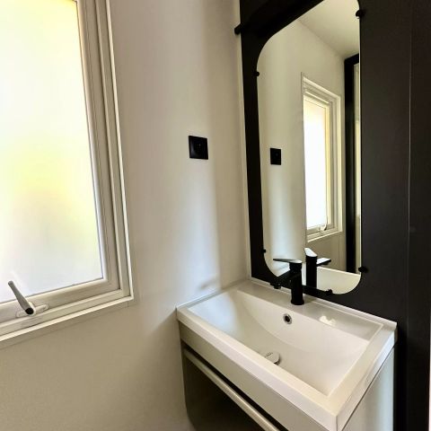 Stacaravan 8 personen - 5 Kamers 8 Personen Airconditioning + TV