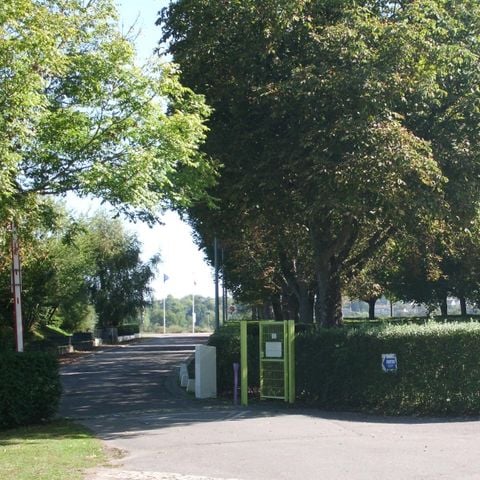 EMPLACEMENT - Emplacement nu