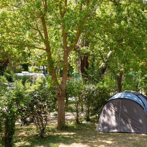 PLOT - Hiker's package (on foot or by bike / 1 tent without electricity)