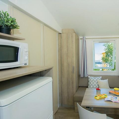 Stacaravan 4 personen - Classic XL | 2 slaapkamers | 4 pers. | Verhoogd terras