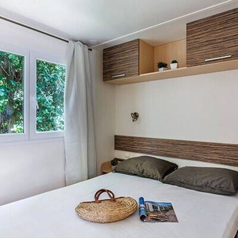 Stacaravan 4 personen - Comfort | 2 Slaapkamers | 4 Pers. | Enig terras