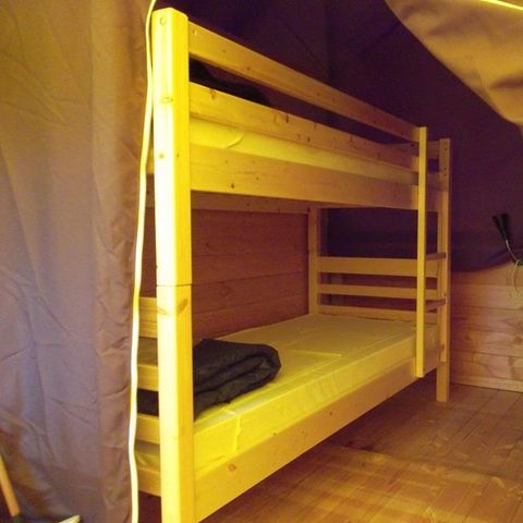 Glamping tent 4 persons - Bungalow Amazone Standard 20m² / 2 bedrooms - terrace (no private bathroom)