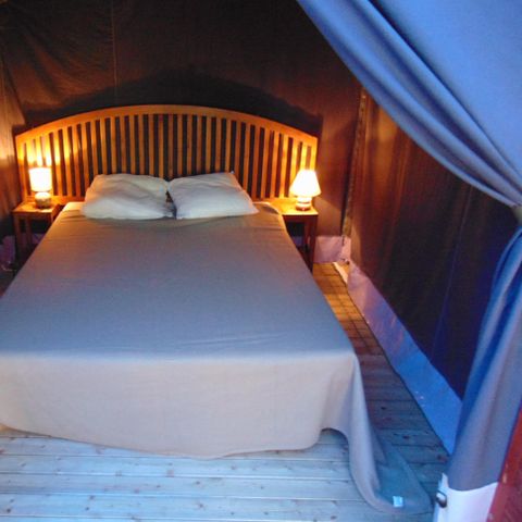 Tente en toile et en bois 5 personnes - Freeflower Standard 37m² / 2 chambres - terrasse (sans sanitaires privatifs)