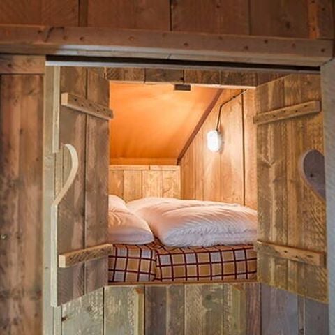 TENTE TOILE ET BOIS 6 personnes - Tente Safari Lodge | 3 Ch. | 6 Pers. | Terrasse surélevée | Clim.