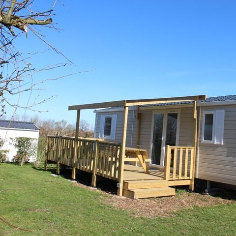 Stacaravan 8 personen - Stacaravan Eva 40 – 4 slaapkamers, 1 badkamer – 40 m² + halfoverdekt terras