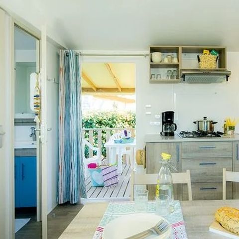 Stacaravan 6 personen - Classic XL | 2 slaapkamers | 4/6 pers. | Verhoogd terras | Airconditioning.