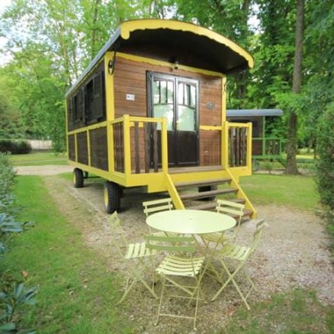 UNUSUAL ACCOMMODATION 5 people - GITE ROULOTTE