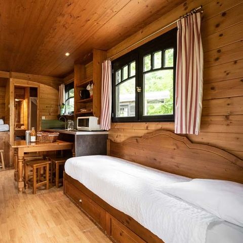 UNUSUAL ACCOMMODATION 5 people - GITE ROULOTTE