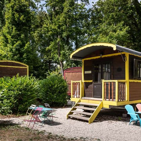 UNUSUAL ACCOMMODATION 4 people - HOTELIERE