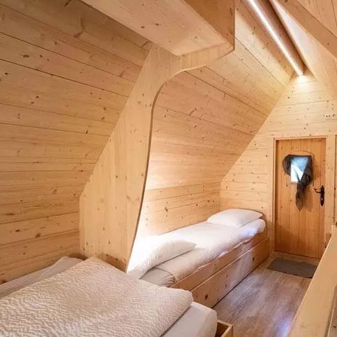 UNUSUAL ACCOMMODATION 4 people - TROLL GITE