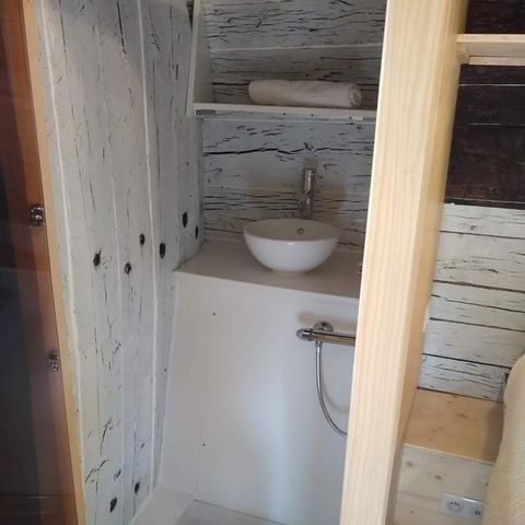 UNUSUAL ACCOMMODATION 2 people - FOUDRE