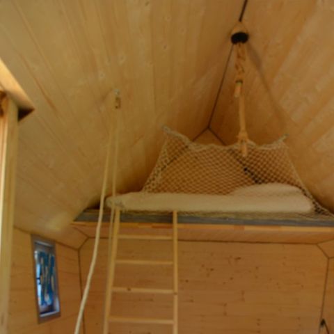 HÉBERGEMENT INSOLITE 3 personnes - CABANE KYARA