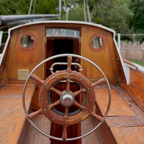 UNUSUAL ACCOMMODATION 5 people - The Ketch