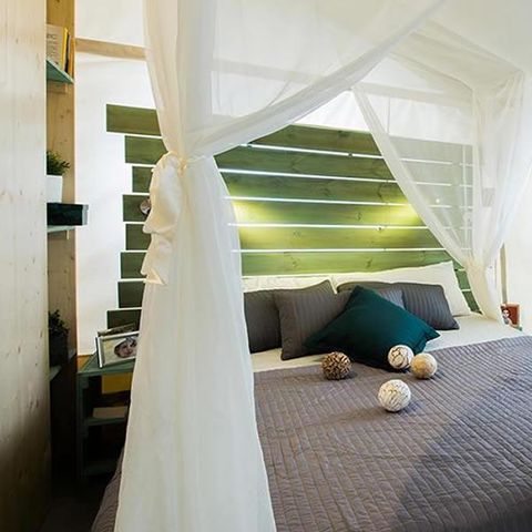 Canvas and wooden tent 4 persons - Country Lodge