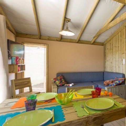 Glamping tent 4 persons - Sweetflower sur pilotis Premium 43m² - 2 bedrooms - Including 11m² terrace - TV - Linen and towels