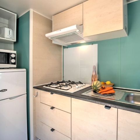 BUNGALOW 4 personnes - Homeflower Premium 29m² (2 chambres) + CLIM + terrasse semi-couverte + TV + draps + serviettes