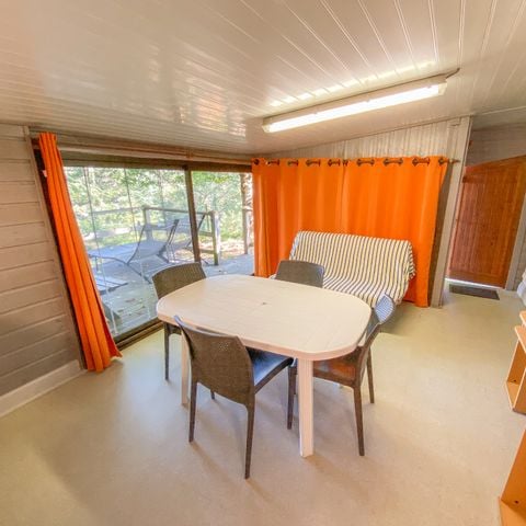Mobilhome 4 personnes - ARTENSE (arrivée dimanche)