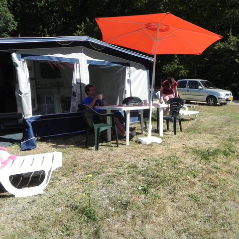Roulotte 4 persone - Con tenda da sole senza bagno