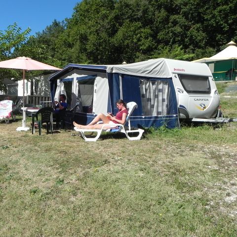 CARAVAN 4 persone - Con tenda da sole senza bagno