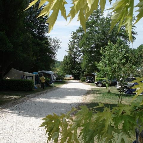 STAANPLAATS - Standplaats 100 m² camping