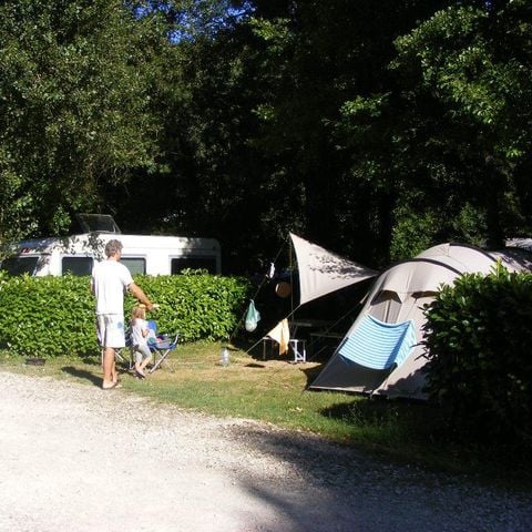 Kampeerplaats - Standplaats 100 m² camping
