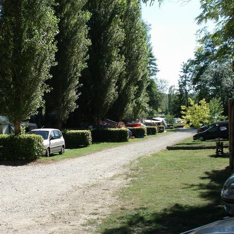 STAANPLAATS - Standplaats 100 m² camping