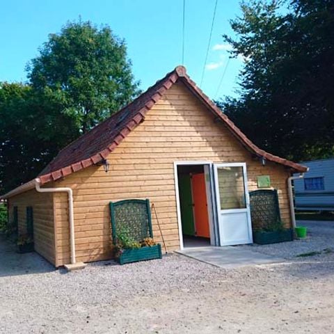Kampeerplaats - Standplaats + 1 auto + tent, caravan of camper