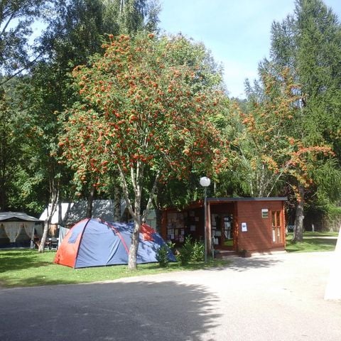 EMPLACEMENT - Emplacement de camping