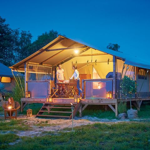 TIENDA DE LONA Y MADERA 5 personas - LODGE KENYA sin instalaciones sanitarias