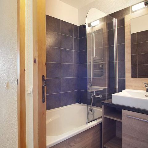 APARTMENT 6 people - Apartment 6 persons