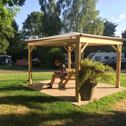 Stellplatz - 1 Auto + Zelt oder Wohnwagen