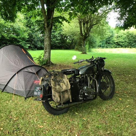 PLOT - Hiking or cycling package with tent