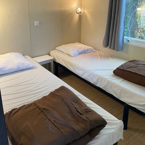 Mobile home 4 persons - 2 bedrooms - With large lawn and sunny terrace!