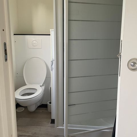 CASA MOBILE 5 persone - Cottage 5pers: 2 camere da letto / 2 bagni con spa privata (4 posti letto + 1 letto a castello per bambini)