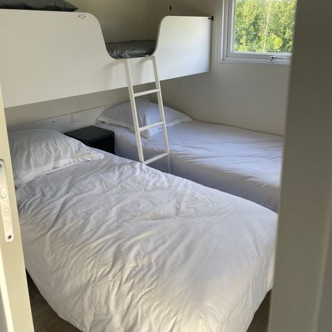 MOBILE HOME 5 people - Cottage 5pers: 2 bedrooms / 2 bathrooms with private spa (sleeps 4 + 1 CHILD bunk bed)