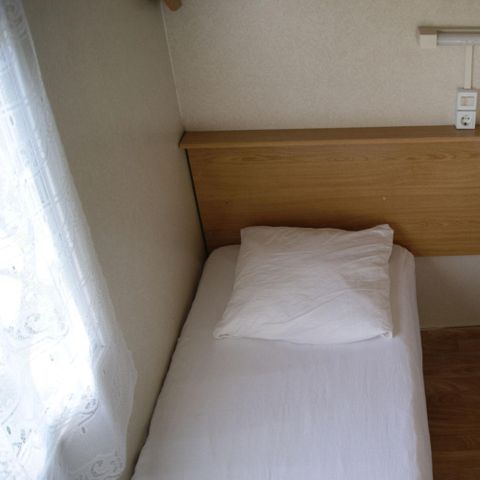 BUNGALOW 4 personnes - 2 chambres (samedi à samedi du 06/07/24 au 31/08/24) 4 pers.