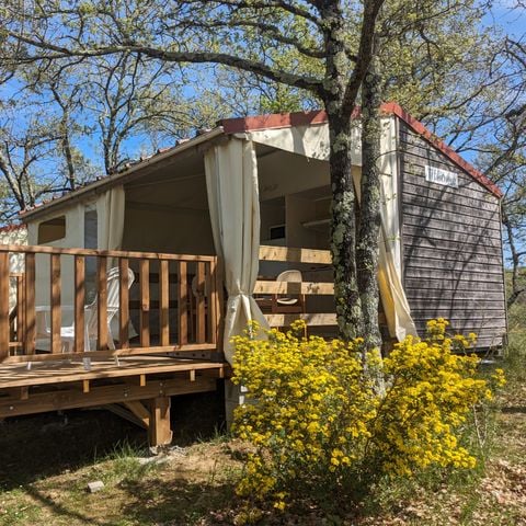 CANVAS AND WOOD TENT 4 people - Tithome with sanitary facilities (Saturday to Saturday from 06/07/24 to 31/08/24) 4 pers.