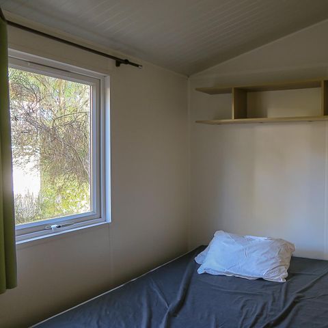 Tente en toile et en bois 4 personnes - Tithome avec sanitaire (samedi à samedi du 06/07/24 au 31/08/24) 4 pers.