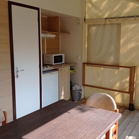 Tente en toile et en bois 4 personnes - Tithome sans sanitaire (dimanche à dimanche du 07/07/24 au 01/09/24) 4 pers.