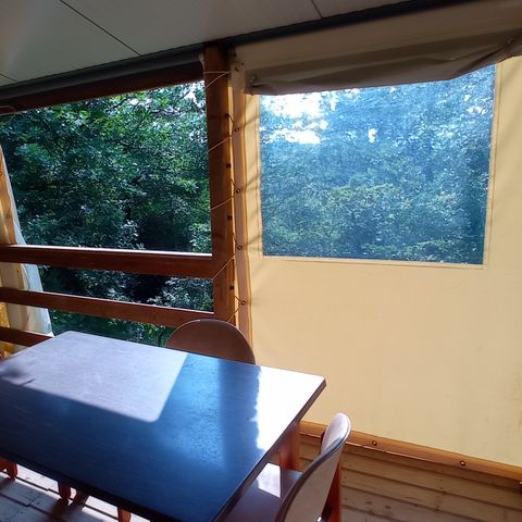Tente en toile et en bois 4 personnes - Tithome sans sanitaire (dimanche à dimanche du 07/07/24 au 01/09/24) 4 pers.